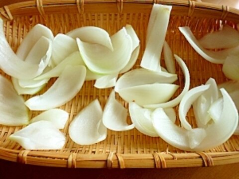 干し野菜　【くし形・たまねぎの巻】